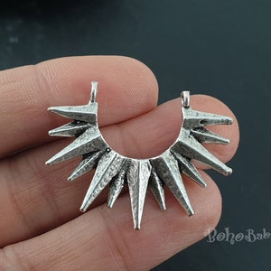 Antique Silver Plated Sun Charm, Sunburst Charm, 1Pc