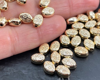 Glänzende Vergoldete Oval Spacer Perlen, kleine Blumen texturierte Spacer Charms, 10 Stück