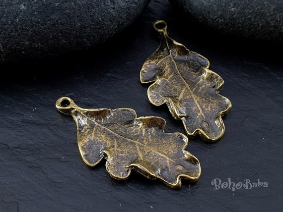 Oak leaf charm shop