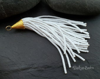 Borla con cuentas afganas, borla dorada, borla Boho, borla con cuentas blancas, collar de borlas, borla con cuentas Heishi, borla de cuentas de semillas, borla de pendientes