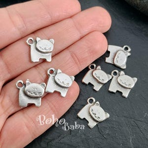 Antique Silver Plated Cat Charms, Mini Silver Cat Pendant, 4Pc