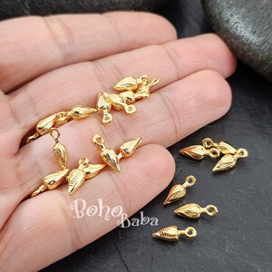 Pendentifs pointes en plaqué or brillant, breloques mini larme dorées, breloques tribaux dorés, 20 pièces