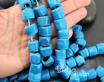 Perles de verre carrées bleues, Perles travaillées au chalumeau turques, Perles de cube de verre rustiques faites main