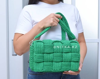 Video tutorial Crocheted Large Tessie bag
