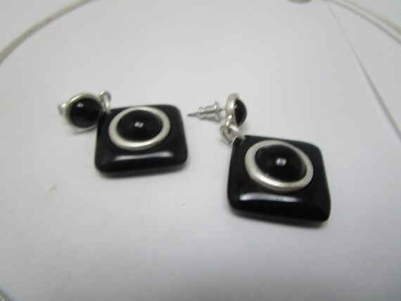 Vtg Modern Style Black & Silver Tone Necklace and… - image 2