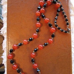 Vintage Designer Teng Yue Black Glass & Carnelian Beaded Necklace 29 inch long