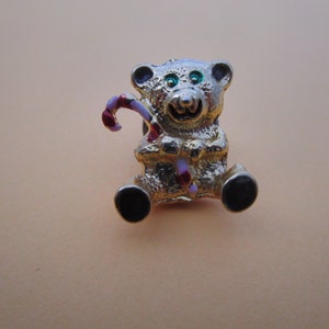 Vintage Gold Tone Teddy Bear Brooch with Enameloing