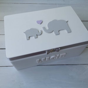 Erinnerungsbox, weiße und graue Holzkiste, Erinnerungsgeschenk, Erinnerungsbox, einzigartiges Geschenk, Elefant, personalisiertes Geschenk