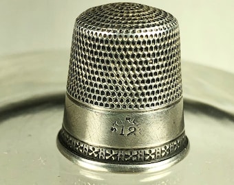 Sterling Silver Thimble - Antique Simons Bros. “Abstract Flowers” Band C1890s