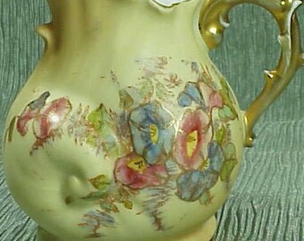 Antique RW Rudolstadt ALEMANIA Porcelana Creamer Pitcher Conchas marinas y florales - WOW