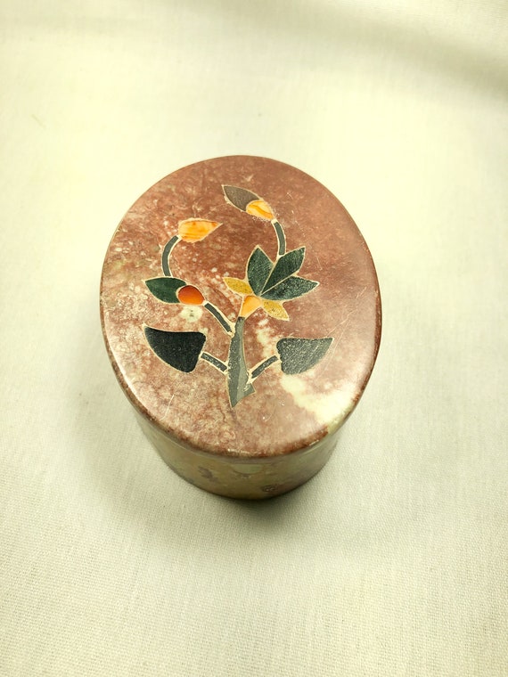 vintage oval inlaid soapstone Gem