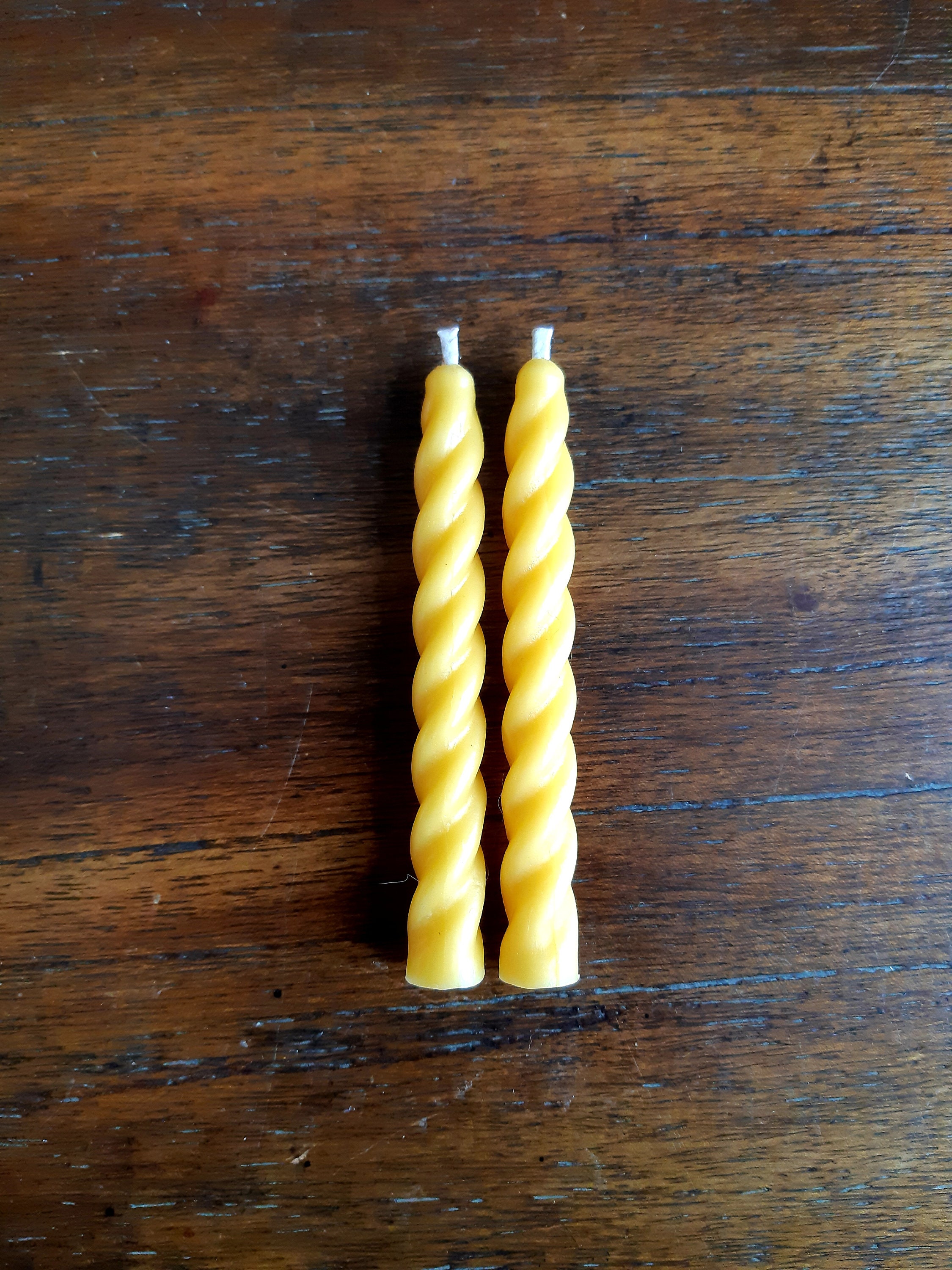 Petites Bougies Cire d'abeille Sans Coulures - Couleur Jaune 5 Heures Chandelles Spirales Par Secret