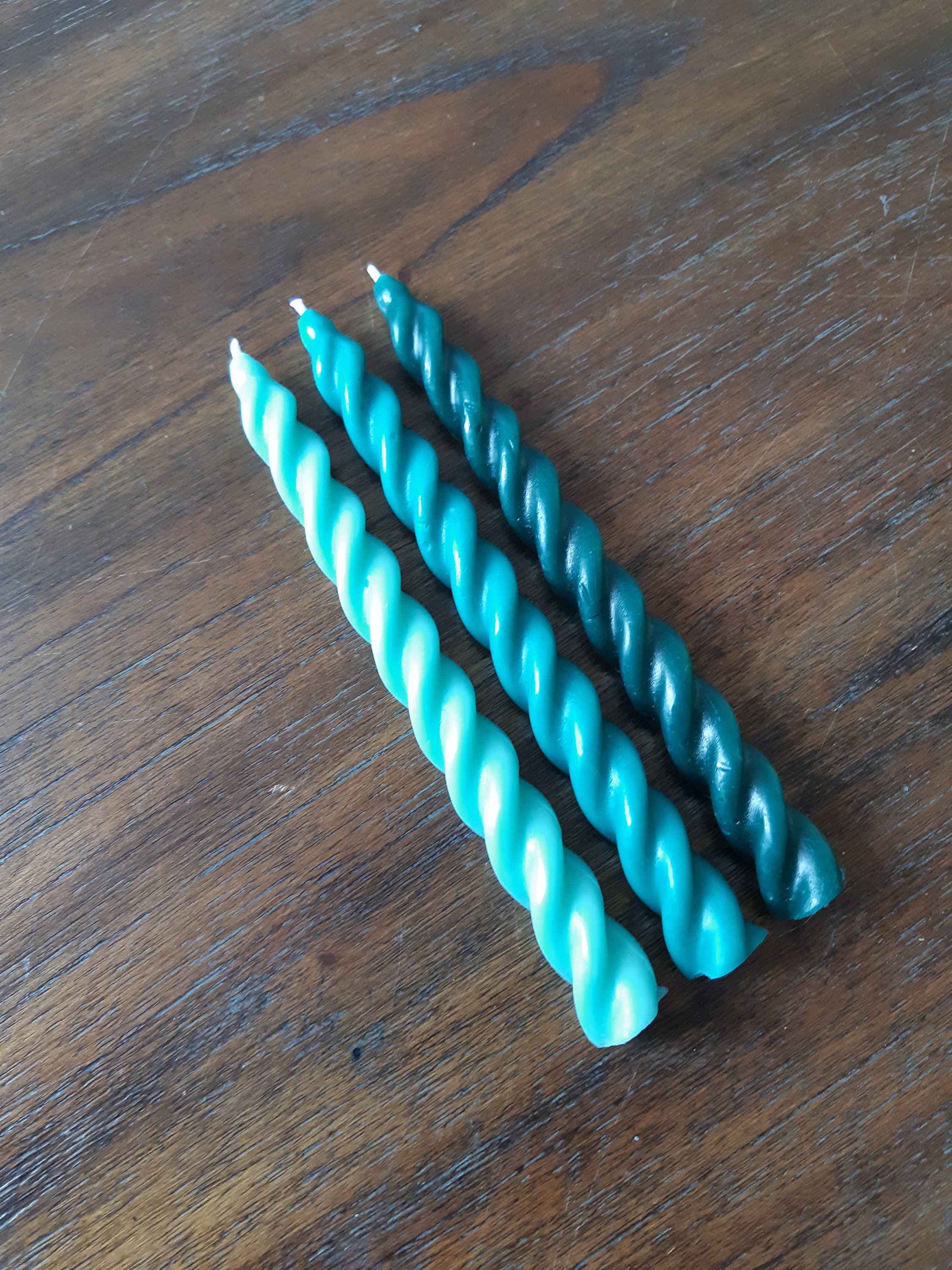 Chandelles Cire d'abeille Sans Coulures - Couleur Turquoise 5 Heures Chandelles Spirales Par Secretm