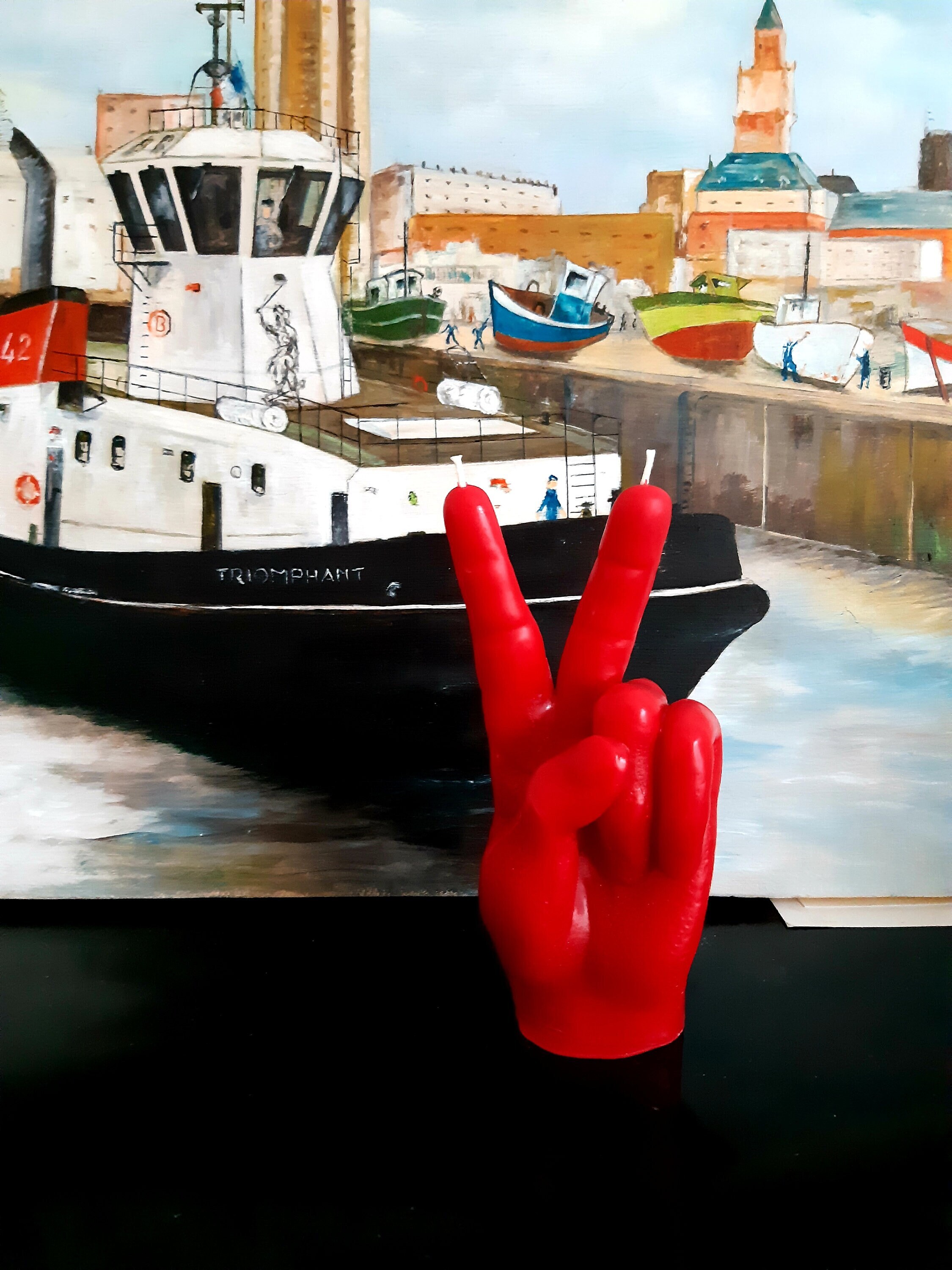 Main Paix en Cire d'abeille - 15cm Bougie Naturelle Stylée Par Secretmélusine