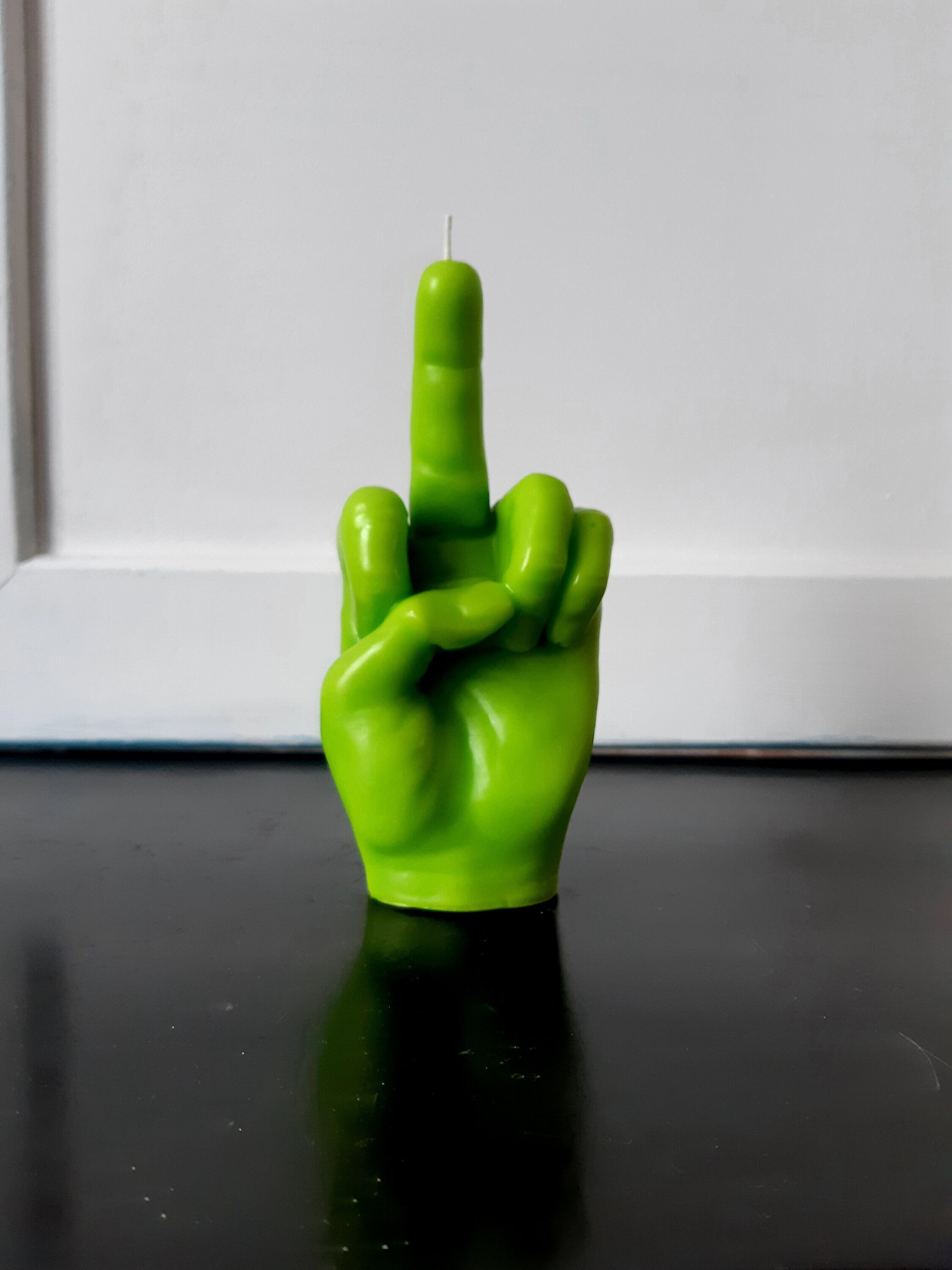 Main Fck Cire d'abeille - 15cm Bougie Naturelle Stylée Par Secretmélusine