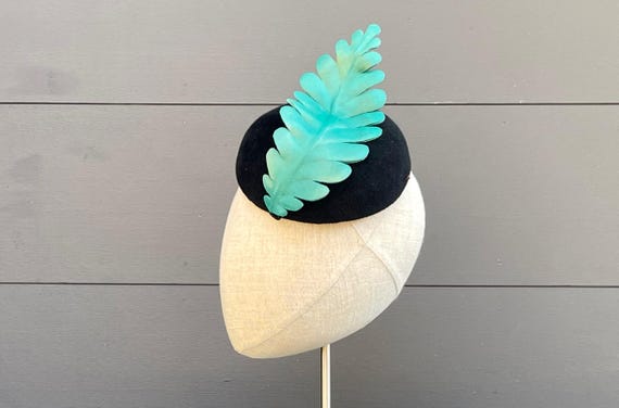Black velour felt button percher with handmade teal green leather feather/leaf