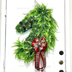 Christmas Horse Head Wreath, Lighted Holiday Horse Wreath, Gift for Equestrian Lovers, Xmas Lighted Horse Wreath, Christmas Horse Decor,