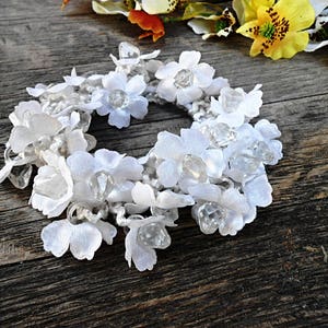 Hair Scrunchie Flower Snow White Cotton Ponytail Holder Floral Blossom Embroidery Crochet Elastic Wrap Hair Ties Glass Pearl Women Girl image 1