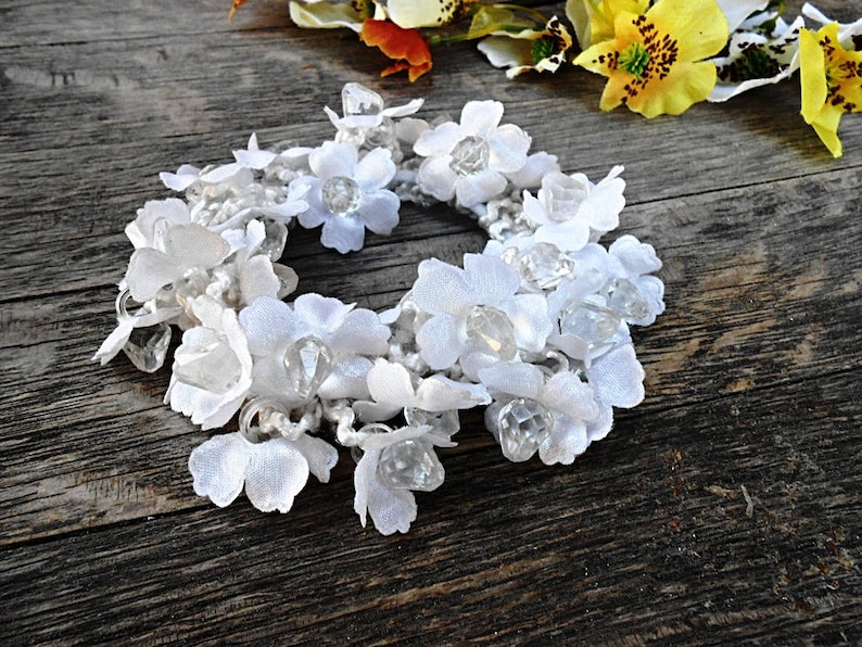 Hair Scrunchie Flower Snow White Cotton Ponytail Holder Floral Blossom Embroidery Crochet Elastic Wrap Hair Ties Glass Pearl Women Girl image 1