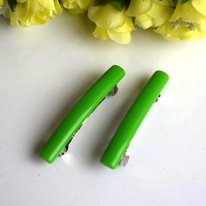 Juego de barretas de pelo de 2 pequeñas barettes de clip de pasador de pelo acrílico verde pequeño Barrens accesorio bun holder maker mujeres chica regalo peinado joyería