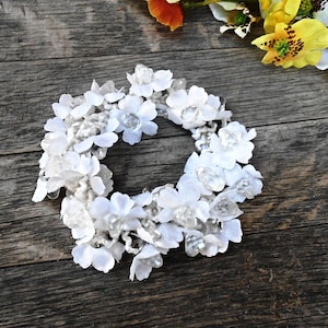 Hair Scrunchie Flower Snow White Cotton Ponytail Holder Floral Blossom Embroidery Crochet Elastic Wrap Hair Ties Glass Pearl Women Girl image 4