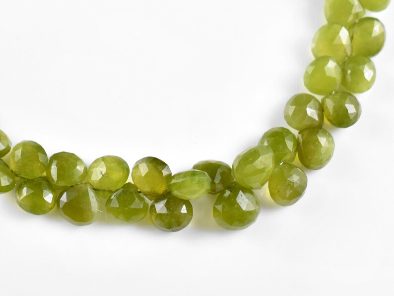 RGP36-04 Natural Vesuvianite Gemstone Vesuvianite Faceted Heart Beads Vasonite Faceted Heart Shape 13 Inch Strand 5x5-7x7 MM