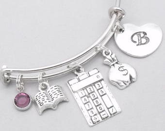 Bracciale con ciondolo iniziale cuore ragioniere | Bracciale di banchiere | Bracciale personalizzato ragioniere | regalo di ragioniere | regalo del banchiere