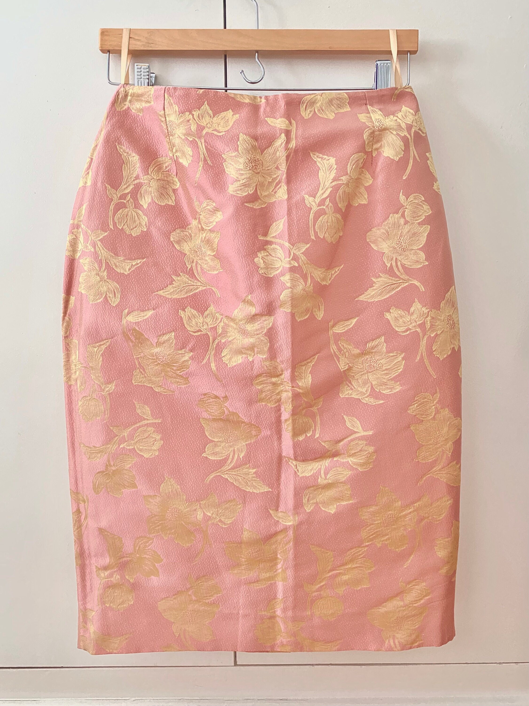 GUY LAROCHE Elegant Gold Floral Pink Silk Blend High Waist Pencil Skirt -   Canada