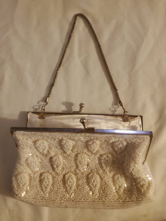 Vintage 1940's Ivory hand-beaded purse/clutch - image 3