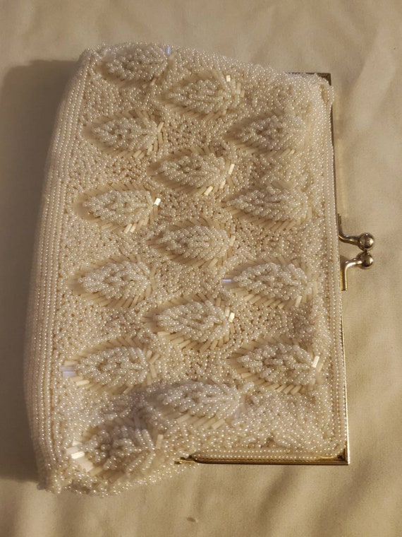 Vintage 1940's Ivory hand-beaded purse/clutch - image 2