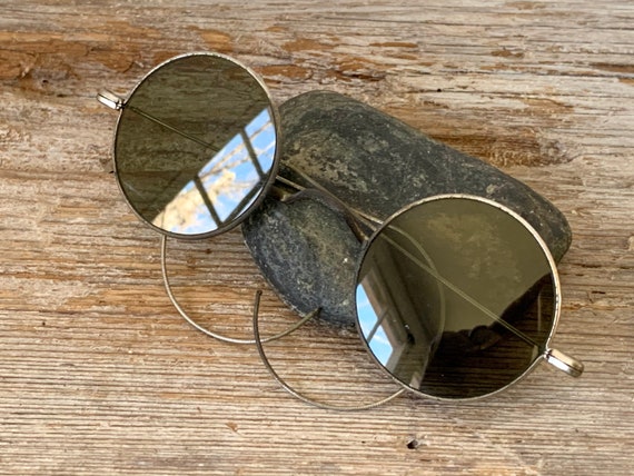 Vintage Victorian round lens sunglasses, vintage V