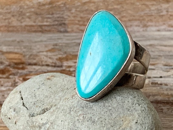 Vintage Desert Rose Trading turquoise ring, Desert
