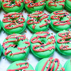 Kiwi Strawberry Donut Bath Bomb - Bath Bombs Handmade in the USA with Natural Ingredients for Sensitive Skin.