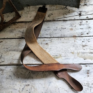 Vintage Shaving / Vintage Mens Decor / Shaving Strap / Shaving / Vintage Home / Gentlemen / Barber Supplies / Vintage Barber / Vintage Bath
