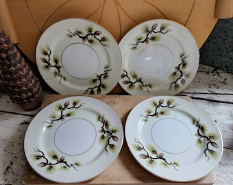 Shasta Pine / Narumi / Pinecone / 1958 / Christmas Dishes / Vintage Christmas Dining / Woodland / Dessert Plates / Farmhouse / Pine Tree /