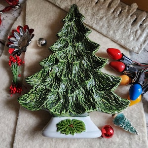 Vintage Christmas/ Christmas Dishes / Vintage Dishes / Vintage Christmas / Christmas / Modern Christmas  / Christmas Tree / Nowells / Pine