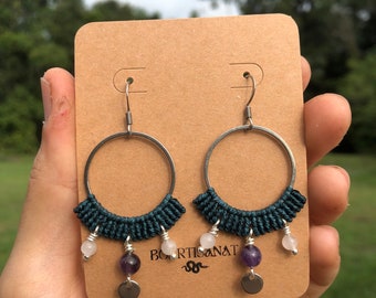 Macramé earrings, amethyst and quartz beads