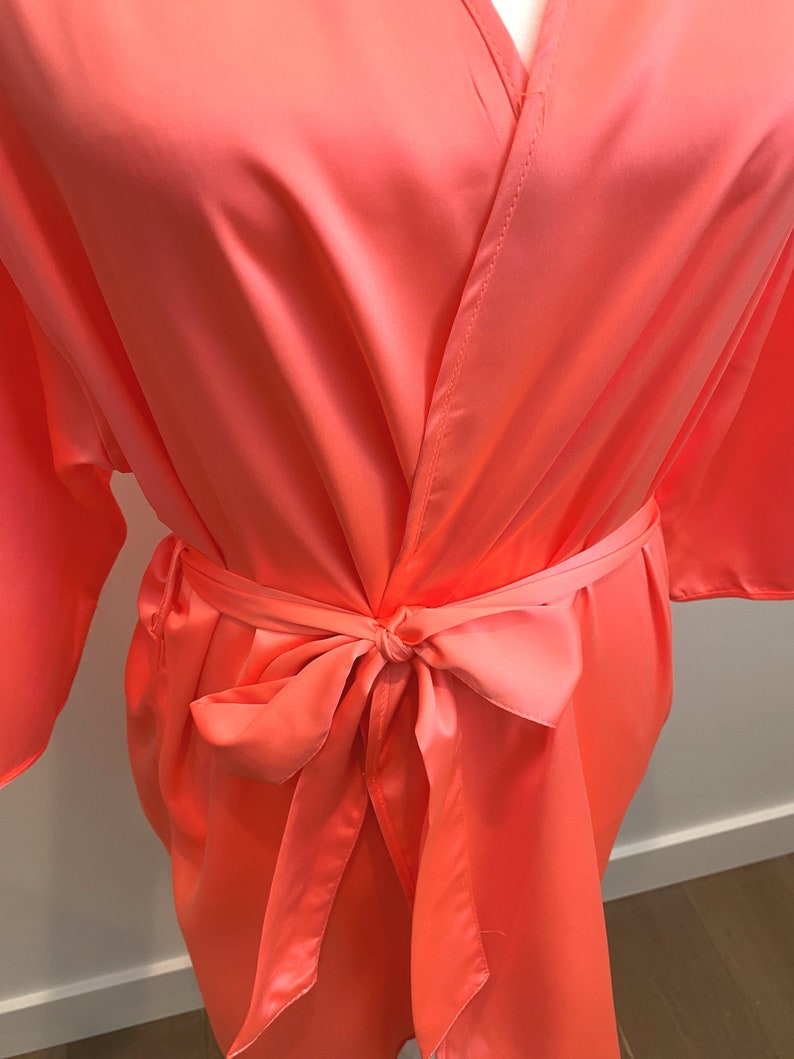 NEW Coral Petal Hem Silky Satin Bridal Party Robes in 12 | Etsy