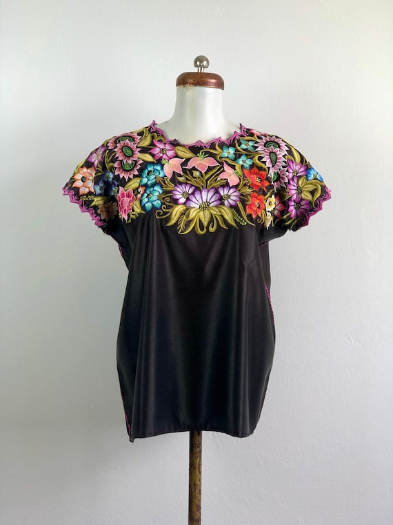 Vintage huipil, Mexican embroidered blouse, Mexica