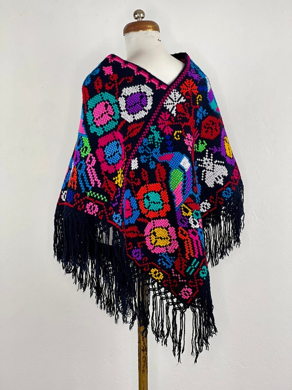 Hand Woven Mexican poncho,  woven poncho with emb… - image 3