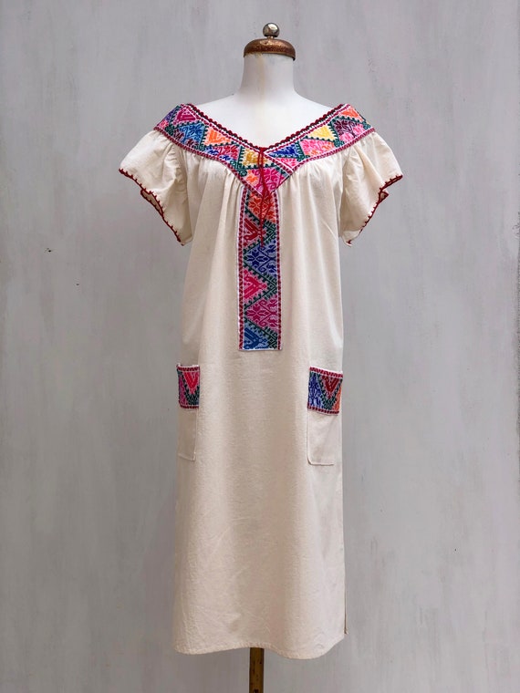 Mexican dress, hand embroidered mexican dress, Mex