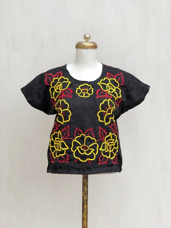 Vintage hand embroidered tehuana, embroidered mexi