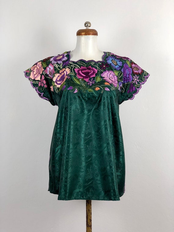 Vintage Mexican huipil with embroidered flowers, m