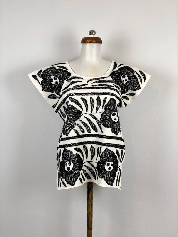 Embroidered mexican blouse, Mexican blouse with ha