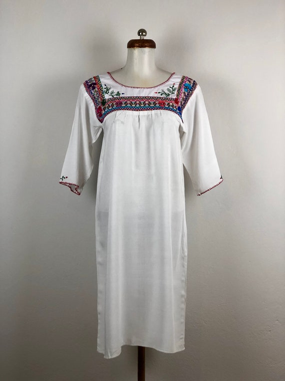 Mexican Embroidered Dress, mexican embroidered pul