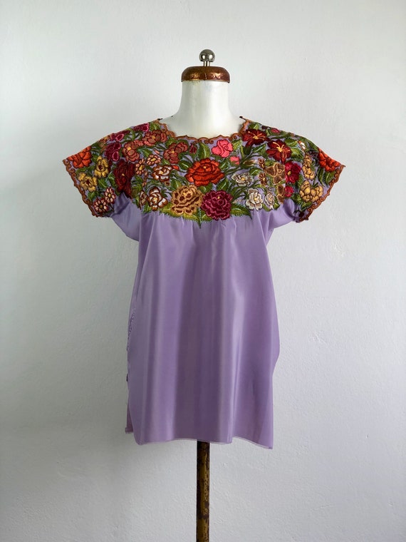 Vintage Mexican huipil with embroidered flowers, m