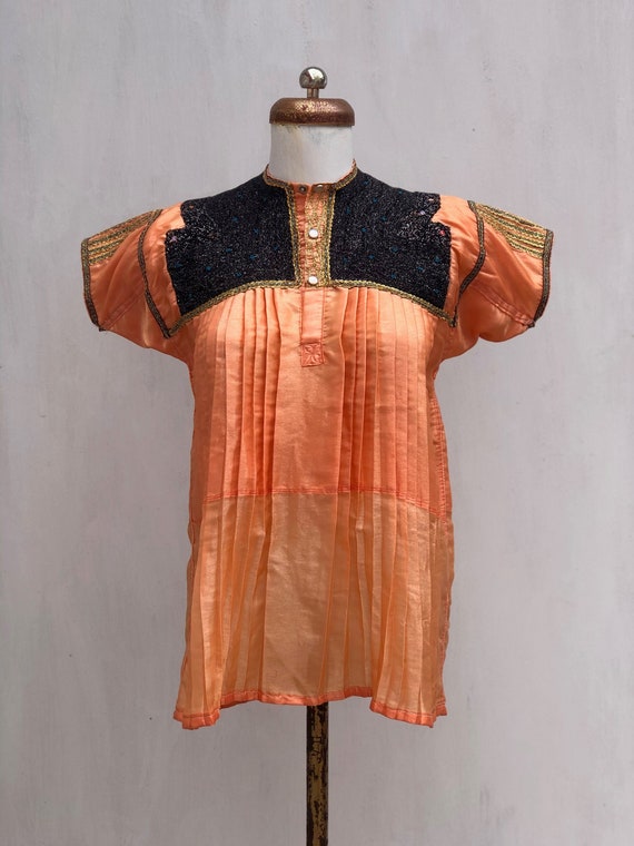 Vintage Chamula blouse in orange satin, mexican Em