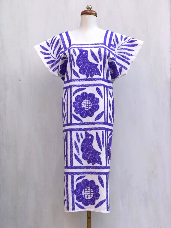 Mexican embroidered dress, hand embroidered Mexica