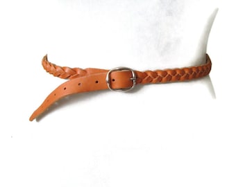 Cinturón de cuero tejido: Cinturón bohemio ajustado en beige y marrón