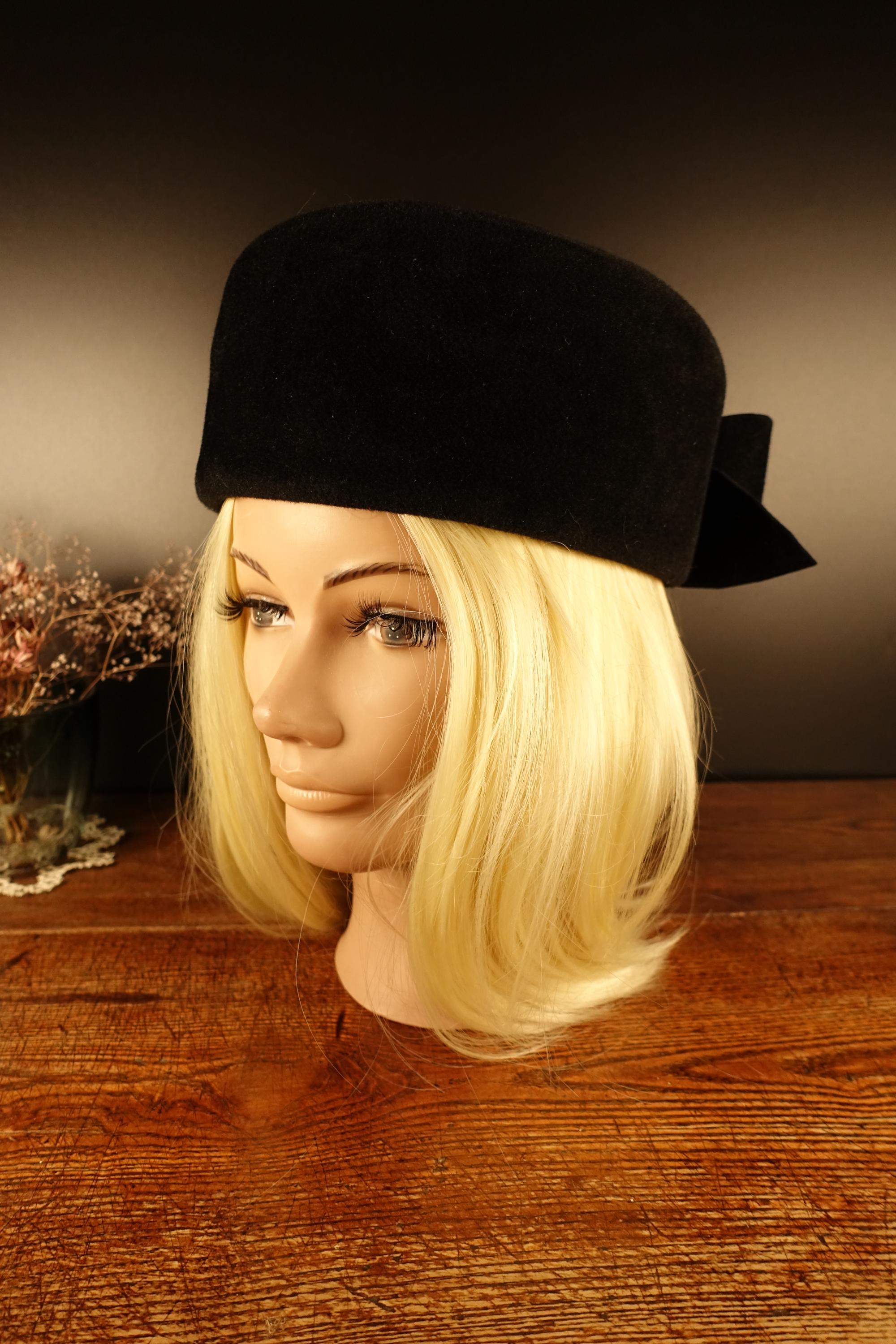 NWT Green Pillbox Jackie O. Hat Wool Felt w Net Wedding Sequins Vintage READ Circa 1960s Woven White  main image 4